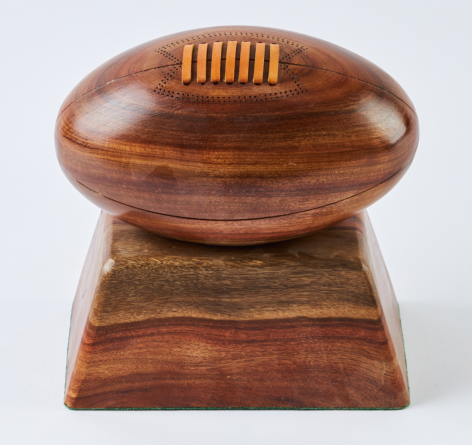 木製ラグビーボールの店ノーサイド ラグッズ東大阪